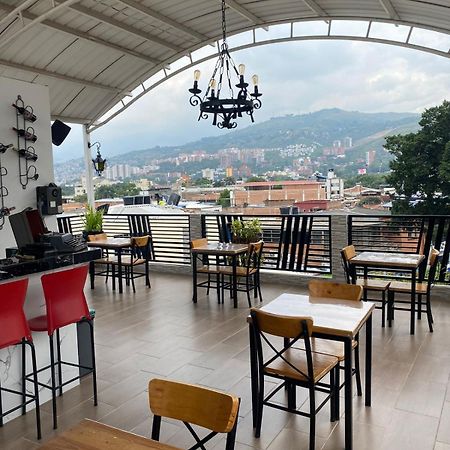 Hotel Alameda Plaza Кали Екстериор снимка