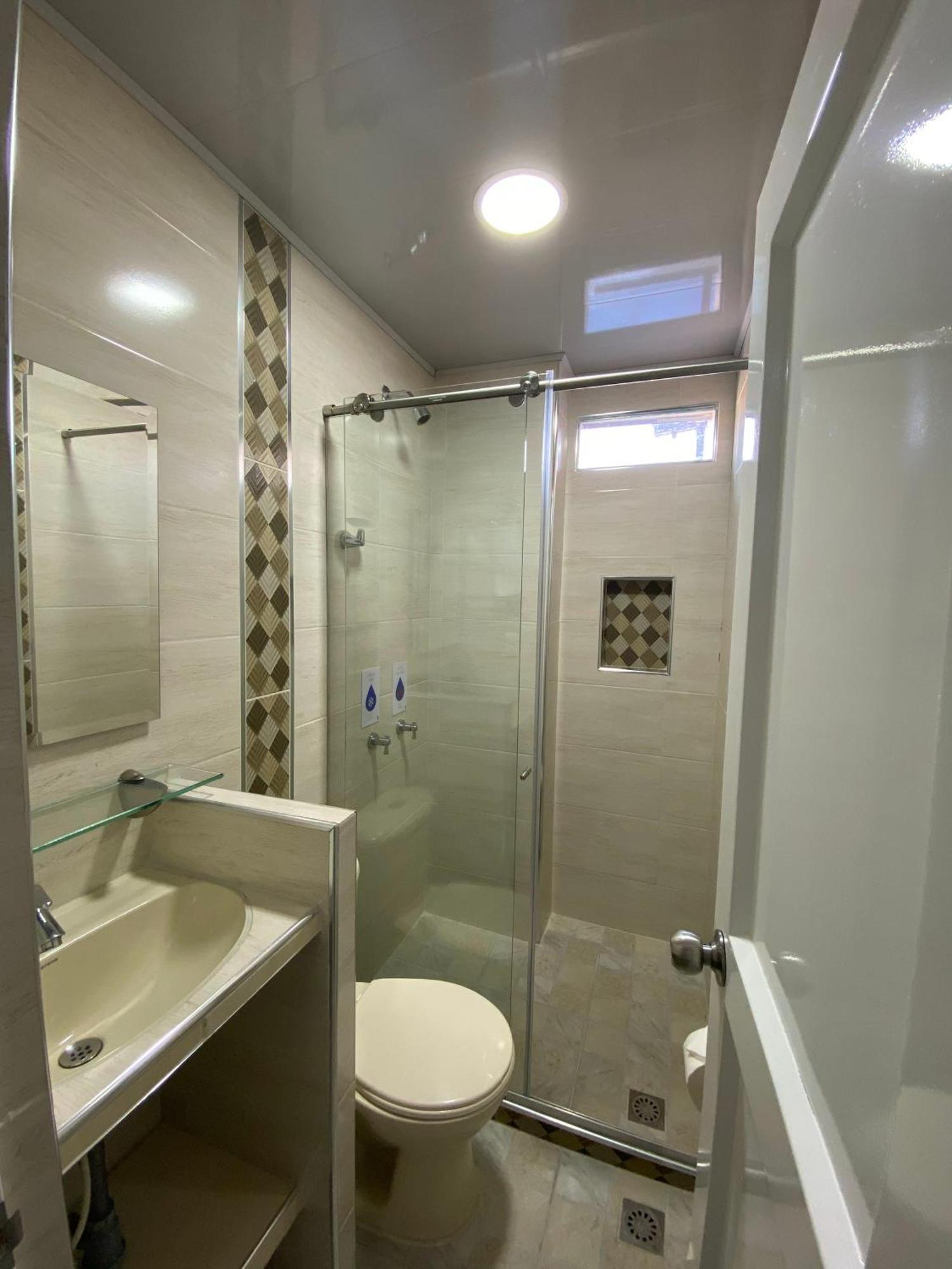 Hotel Alameda Plaza Кали Екстериор снимка
