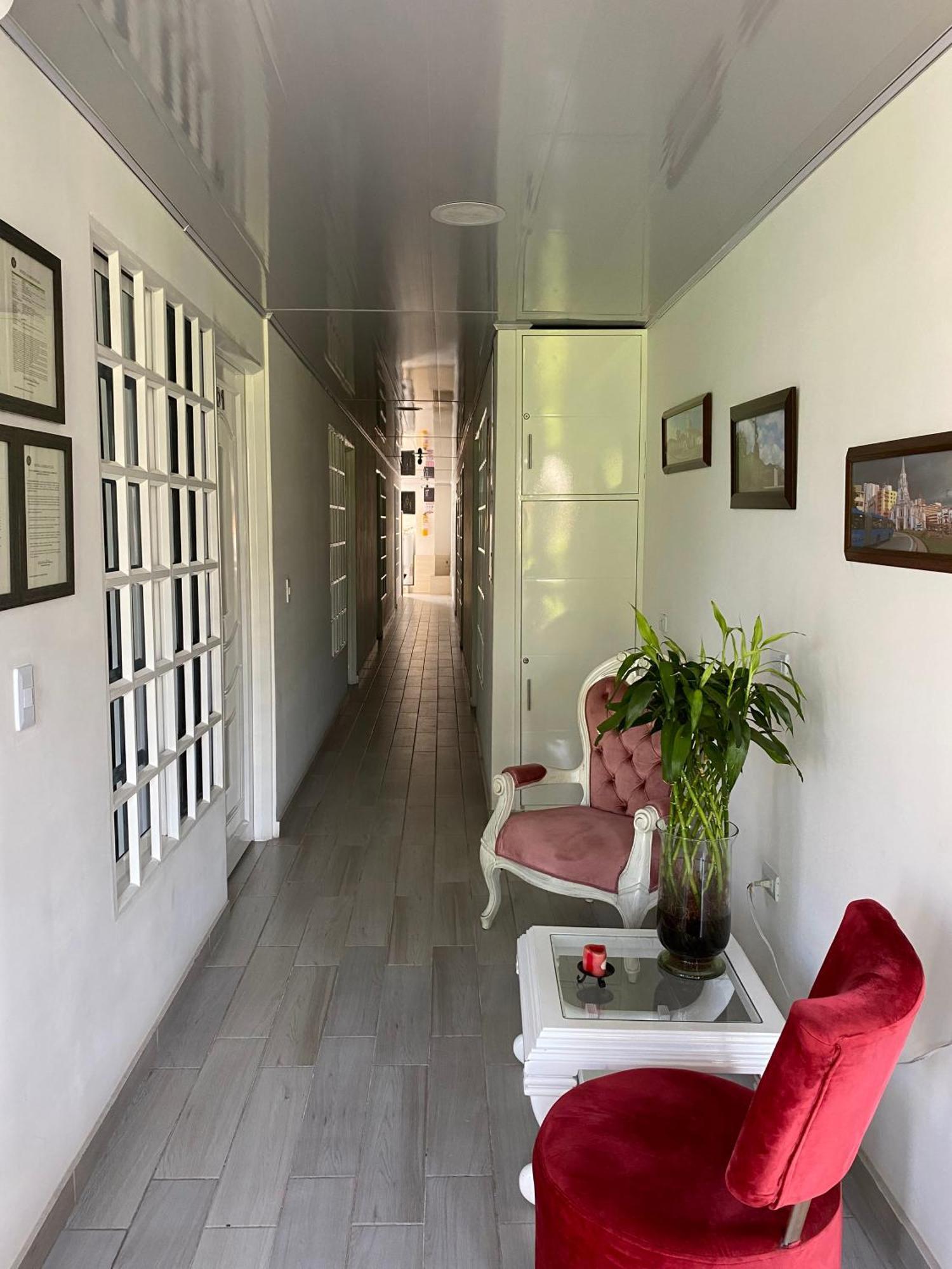Hotel Alameda Plaza Кали Екстериор снимка
